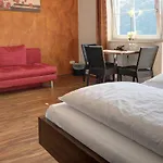 Garni Henn Hotel 3*
