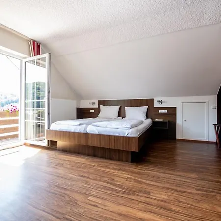 Hotel Garni Henn 3*