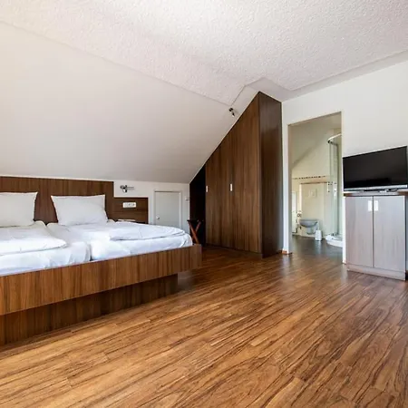 Garni Henn Hotel